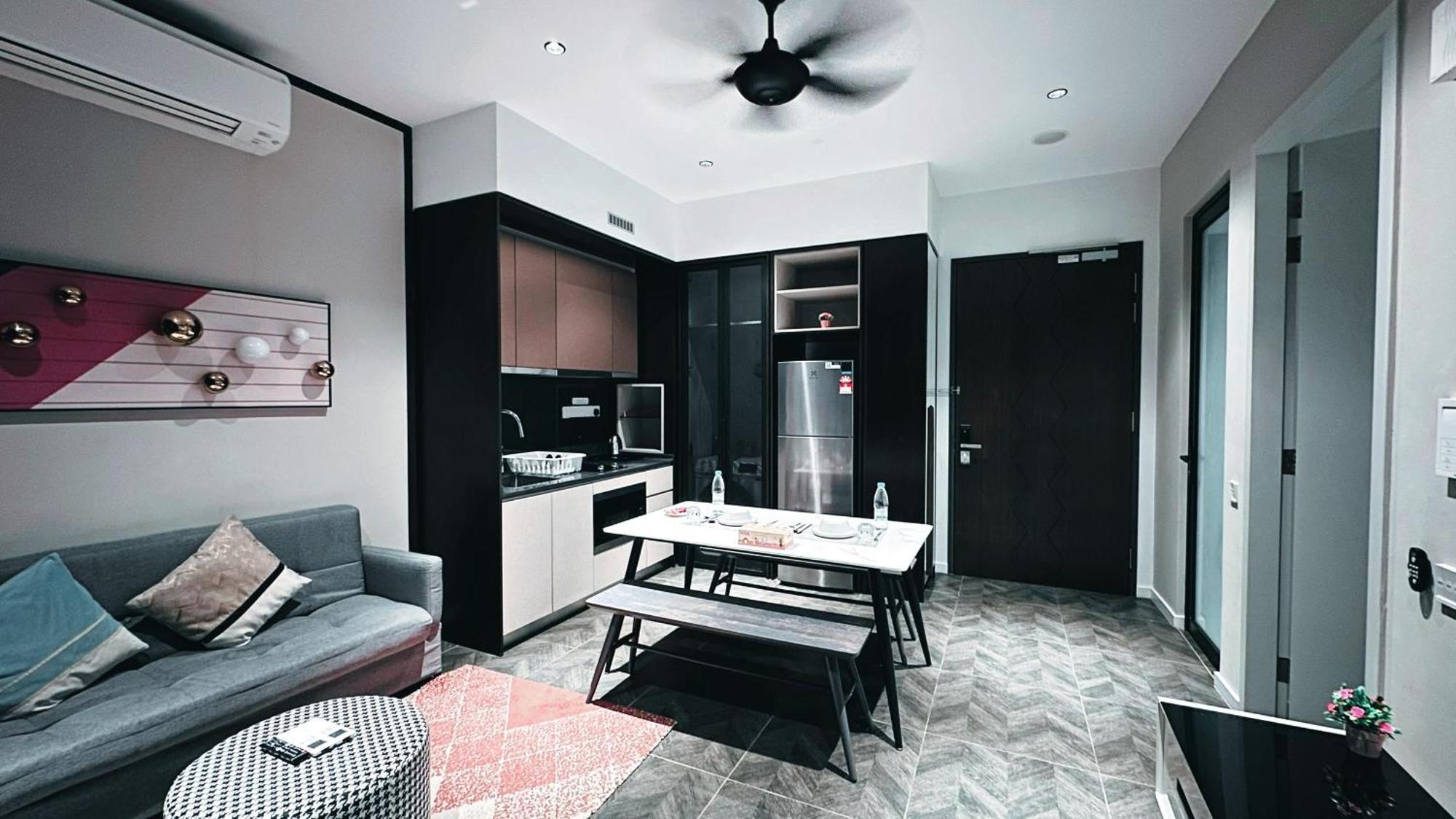 Scarletz Suites Klcc By Luxe Suites Kuala Lumpur Habitación foto