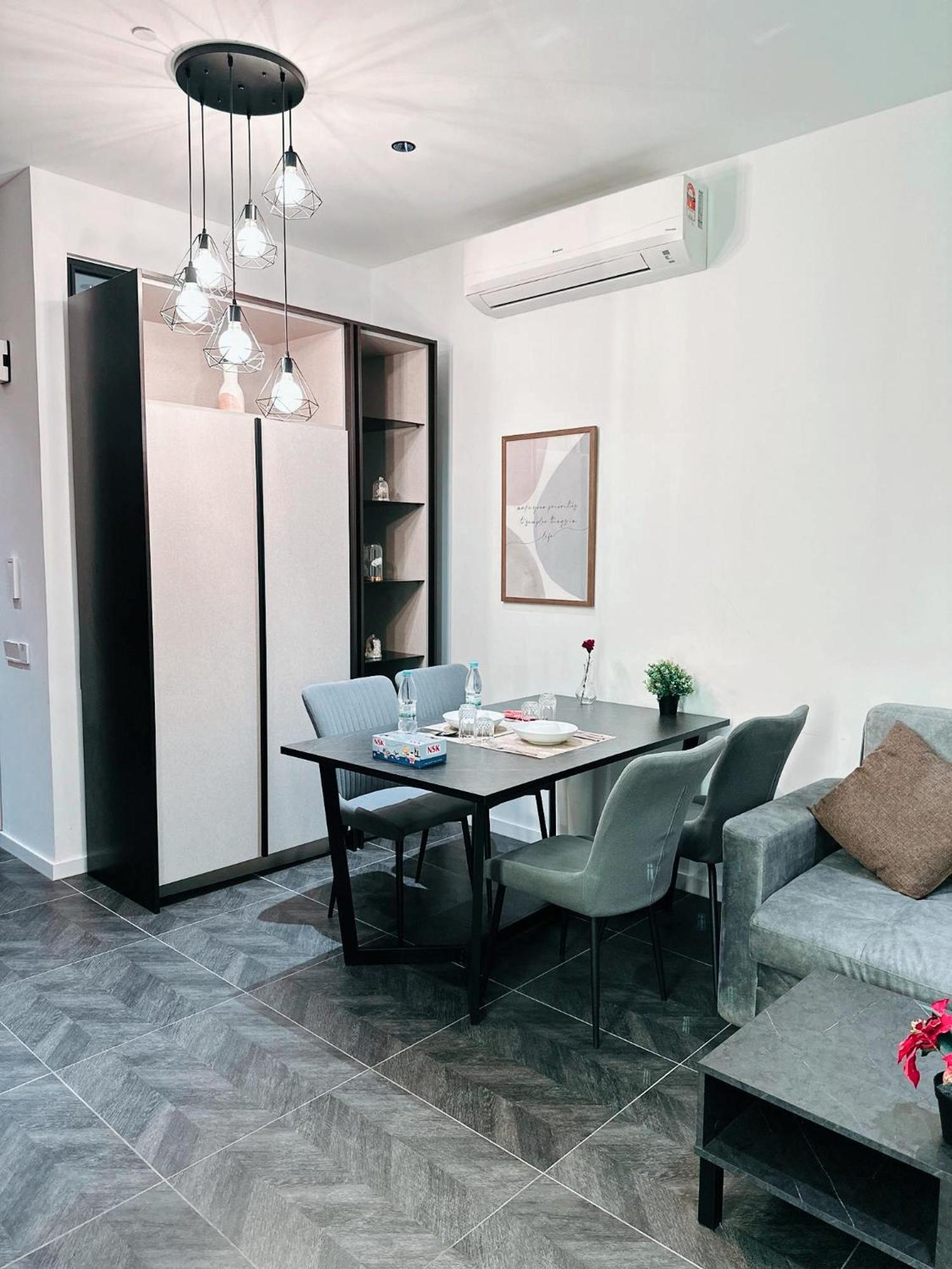 Scarletz Suites Klcc By Luxe Suites Kuala Lumpur Habitación foto
